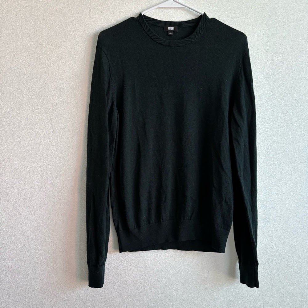 Uniqlo Men's 100% Wool Sweater, Set of 2, Small - Picture 3 of 10